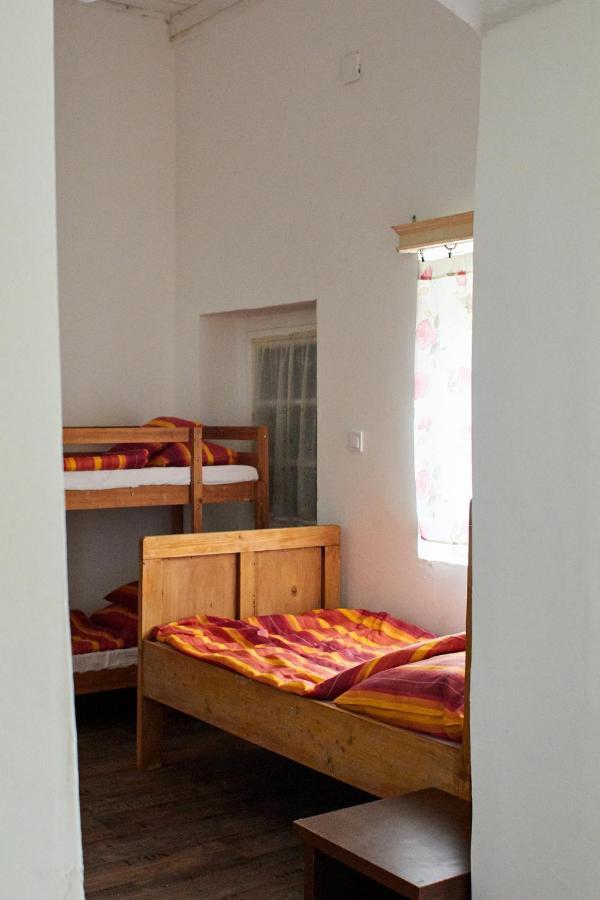 Vadrozsa Vendeghaz Racalmas Guest House ภายนอก รูปภาพ